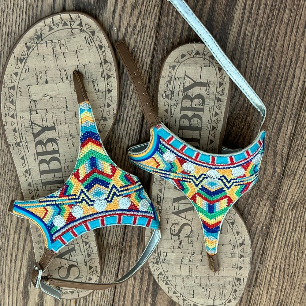 Women’s thongs with strap